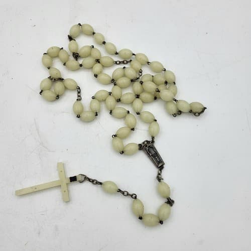Rosary Beads Large Oval Glow in the Dark 30” Drop White Green Vibrant Vintage - Thumbnail 3