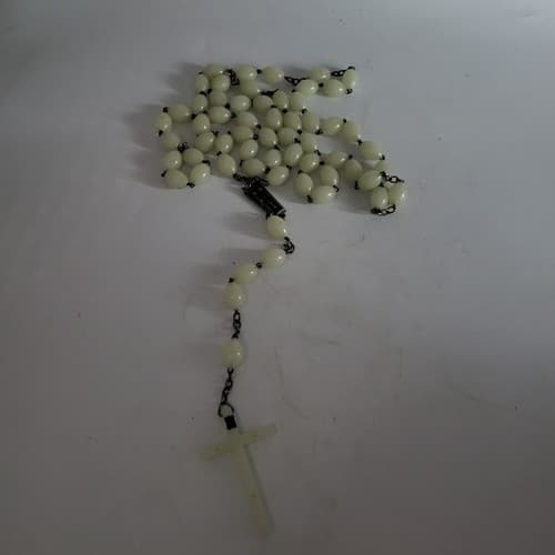 Rosary Beads Large Oval Glow in the Dark 30” Drop White Green Vibrant Vintage - Thumbnail 7