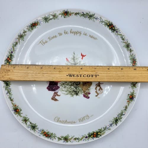 Holly Hobbie Christmas 1973 Commemorative Plate 'The Time to be Happy is Now' - Thumbnail 6