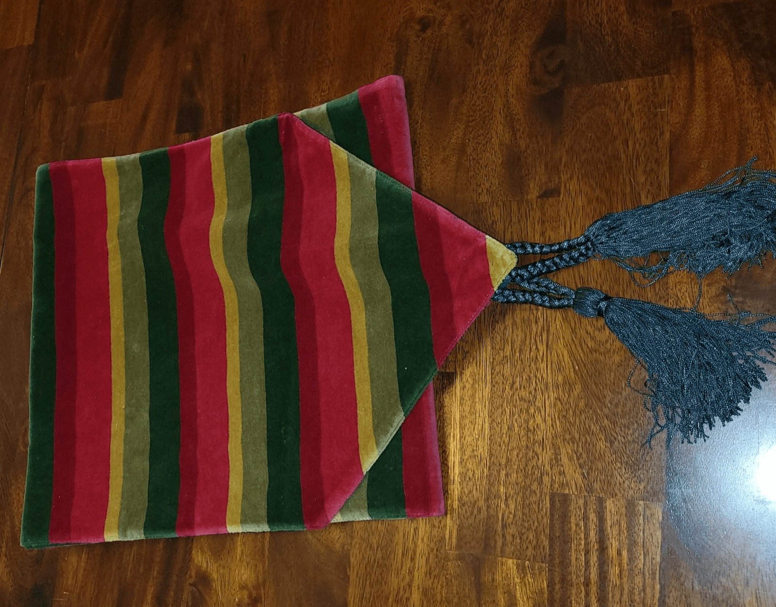 Christmas Pier 1 Long Runner Red Green Gold Velvet 14"x72" Striped Tassels - Thumbnail 2