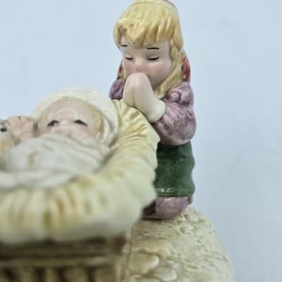 Otigiri Navitity Porcelain Music Box Figurine Silent Night Japan - Thumbnail 10