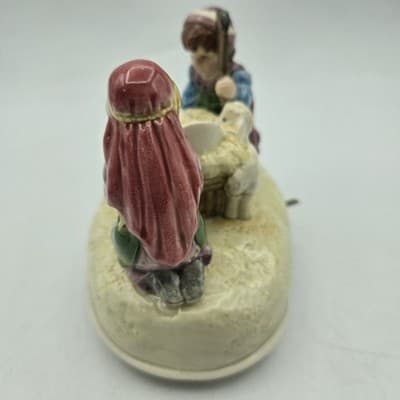 Otigiri Navitity Porcelain Music Box Figurine Silent Night Japan - Thumbnail 2