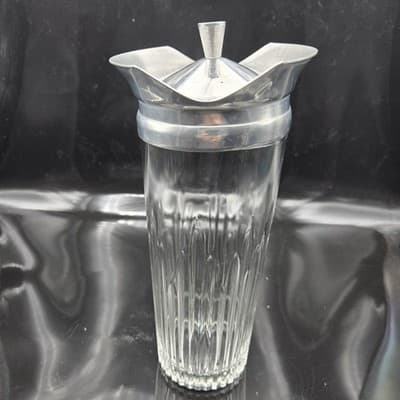 Vintage Cocktail Shaker Indiana Glass Barware Heavy Glass Bottom Aluminum Lid - Thumbnail 3