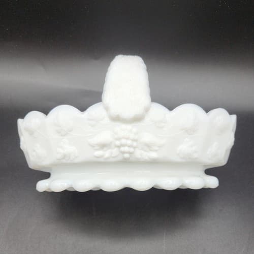 Vintage Westmoreland Paneled Grape Milk Glass Handled Oval Small Basket - Thumbnail 5