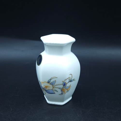 Aynsley Mini Vase Bone China White JUST ORCHIDS 3.25" Made in England Stamped - Thumbnail 4