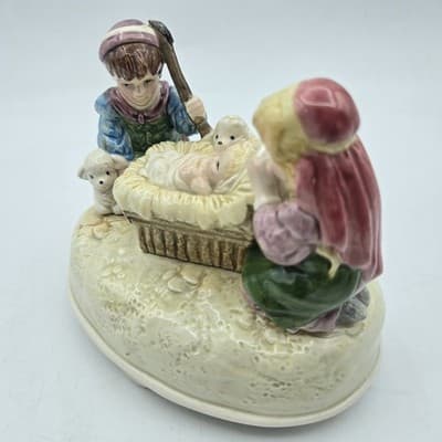 Otigiri Navitity Porcelain Music Box Figurine Silent Night Japan