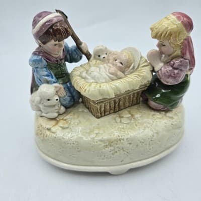 Otigiri Navitity Porcelain Music Box Figurine Silent Night Japan - Thumbnail 3