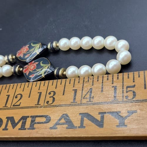 White Faux Pearl Bead Necklace 31" Black Diamond Shape Accent Beads Marked Japan - Thumbnail 10