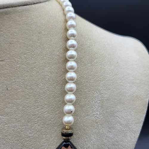 White Faux Pearl Bead Necklace 31" Black Diamond Shape Accent Beads Marked Japan - Thumbnail 4