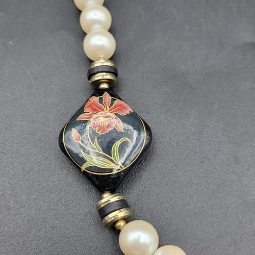 White Faux Pearl Bead Necklace 31" Black Diamond Shape Accent Beads Marked Japan - Thumbnail 11