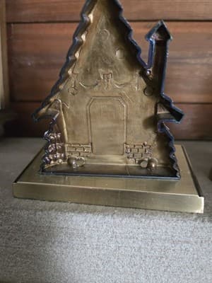 VTG Christmas Stocking Holders Village Metal Set 4 Antique Brass Finish Heavy - Thumbnail 6