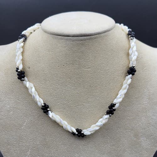 White Rice Pearl & Black Onyx Torsade Necklace 3 Multi Strand Gold Beads Vintage - Thumbnail 3