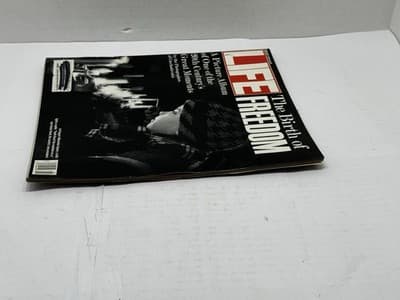 Life Magazine – February 1990 – The Birth of Freedom – Historic Issue - Thumbnail 4
