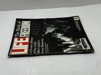 Life Magazine – February 1990 – The Birth of Freedom – Historic Issue - Thumbnail 2