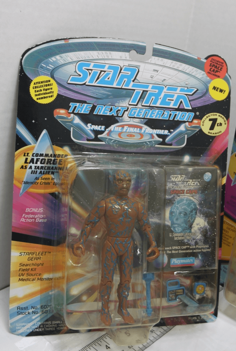 Star Trek The Next Generation & 3 Others Action Figures Lot of 4 - Thumbnail 7