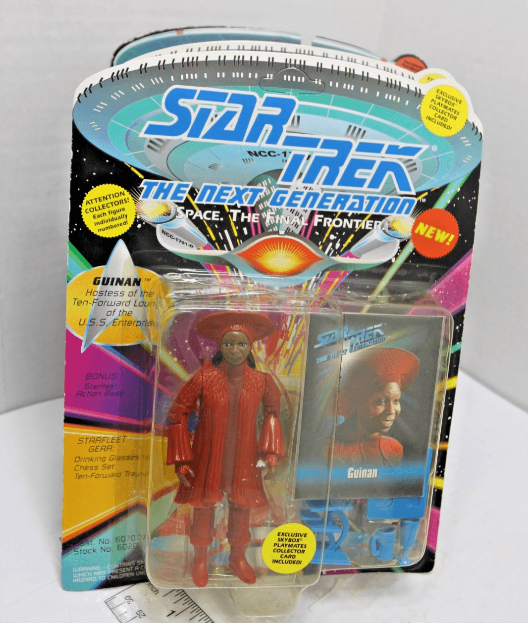 Star Trek The Next Generation & 3 Others Action Figures Lot of 4 - Thumbnail 5