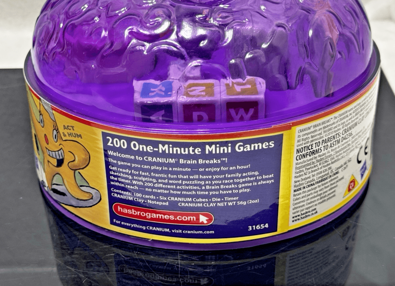 CRANIUM BRAIN BREAKS 200 One Minute Mini Games HASBRO Instant Fun Sealed New - Thumbnail 2