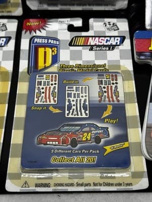 Lot of Vintage Jeff Gordon Items Note Pad, Key Chain & Speed Caps, Model Cars - Thumbnail 4