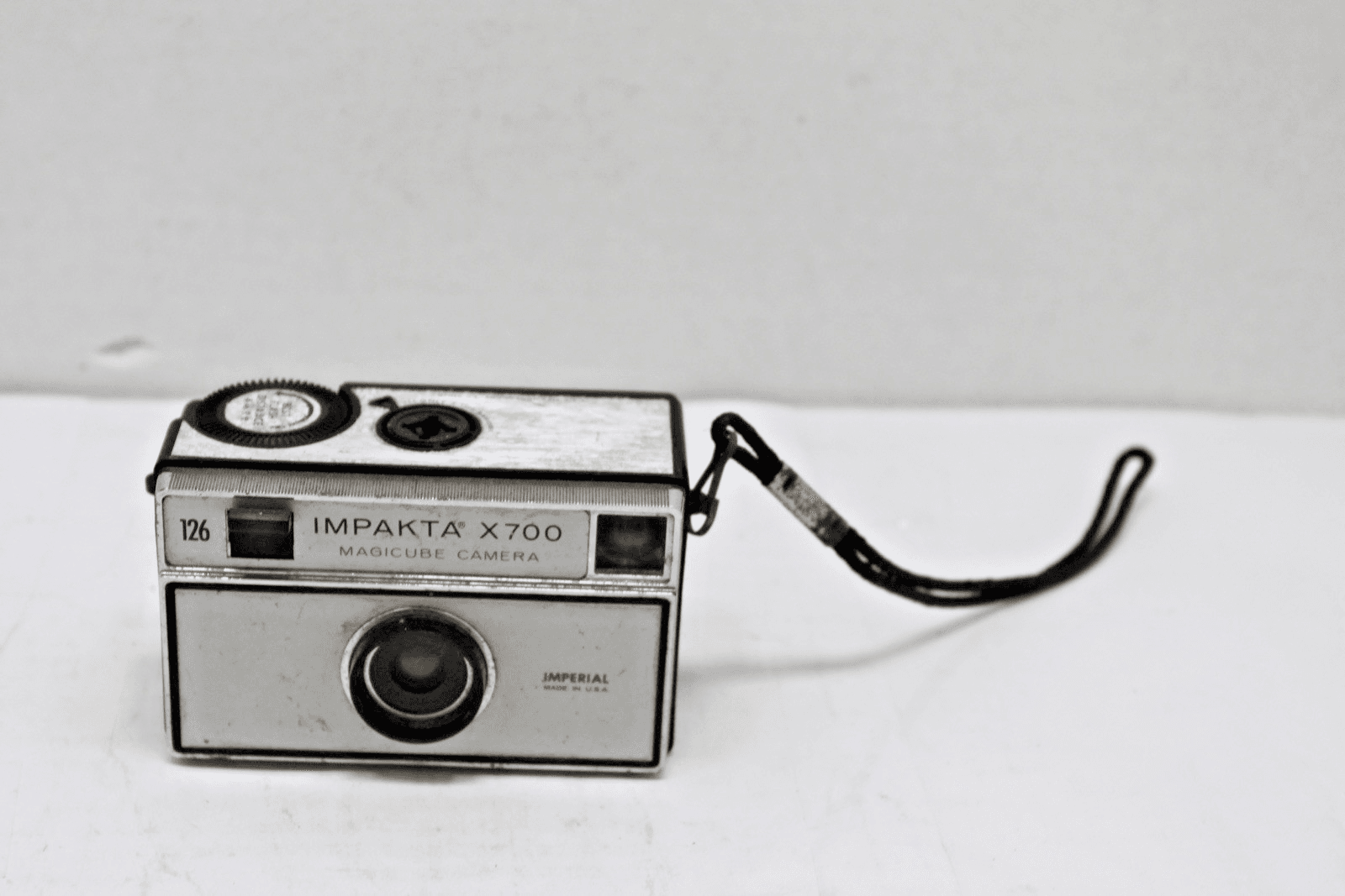 Vintage Impakta X700 Camera - Image 1