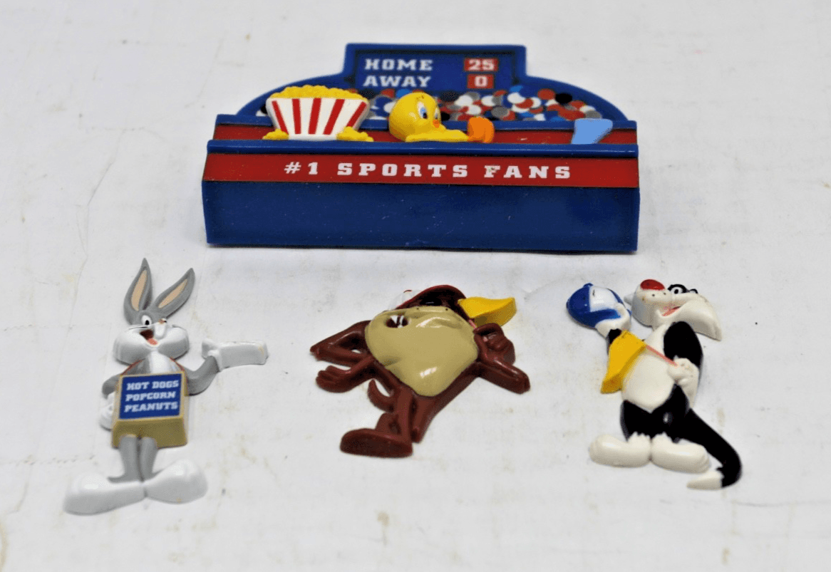 Vintage Looney Tunes Magnets #1 Sports Fans Bugs Bunny Taz Sylvester Tweety 1999 - Thumbnail 4