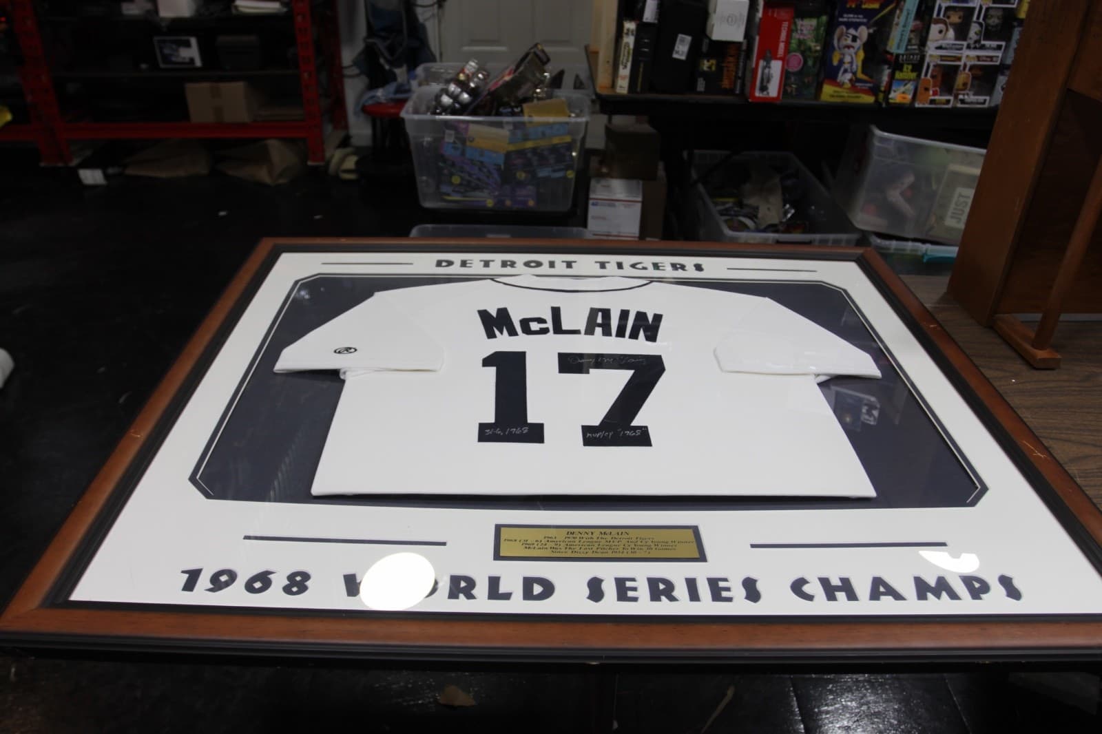 Detroit Tigers Denny Mclain Signed Wood Framed White Jersey 36x42 - Thumbnail 2