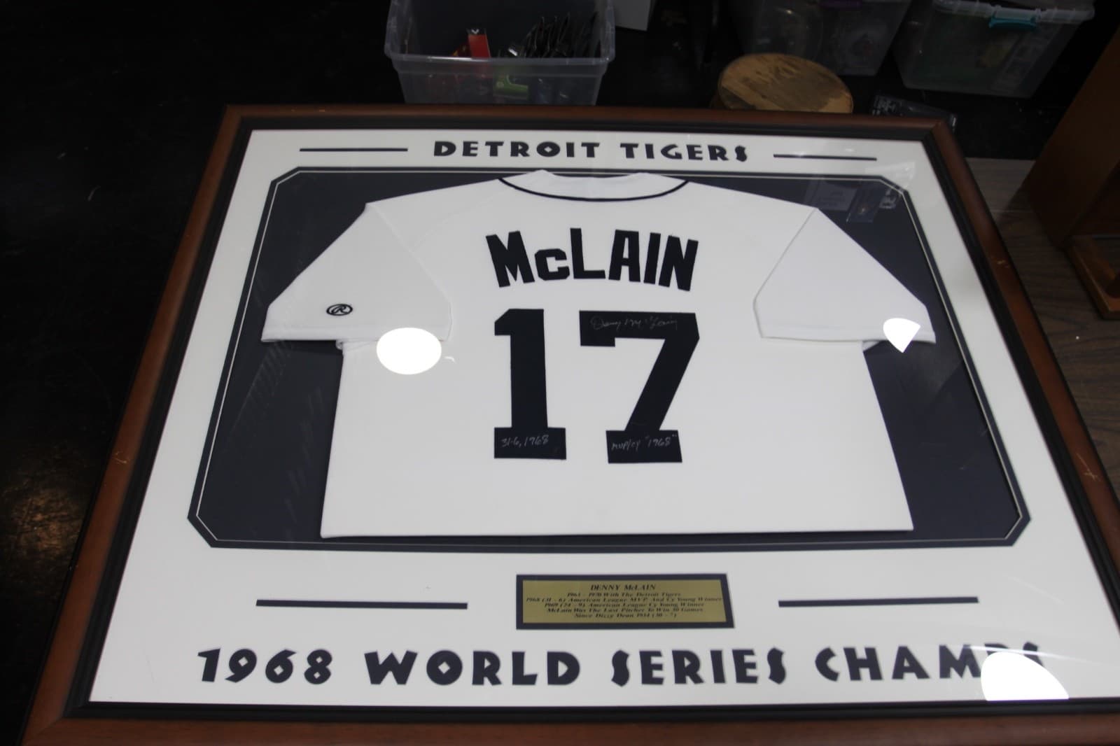 Detroit Tigers Denny Mclain Signed Wood Framed White Jersey 36x42 - Thumbnail 3