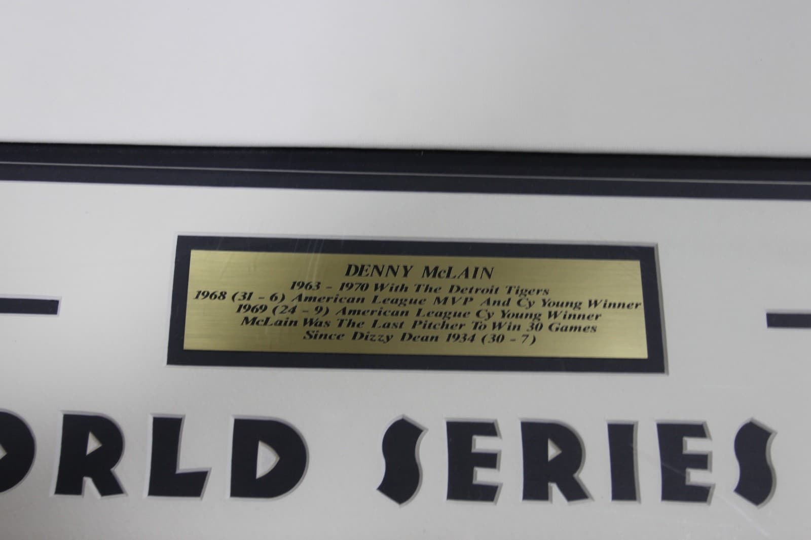 Detroit Tigers Denny Mclain Signed Wood Framed White Jersey 36x42 - Thumbnail 11