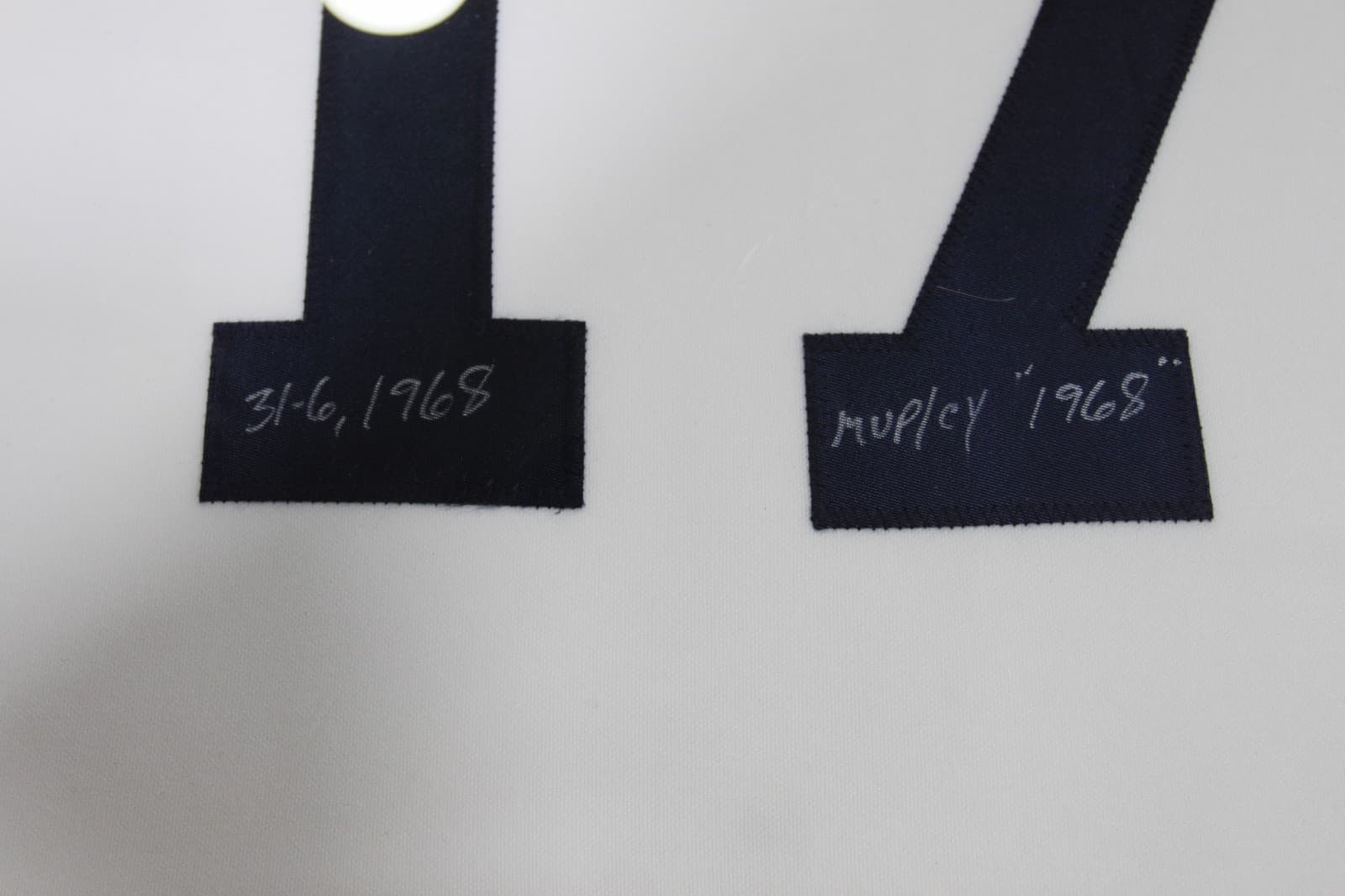 Detroit Tigers Denny Mclain Signed Wood Framed White Jersey 36x42 - Thumbnail 12