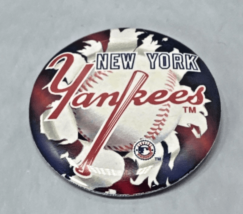 Vintage New York Yankees Button Pin - Image 1