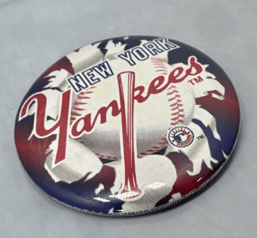 Vintage New York Yankees Button Pin - Thumbnail 3