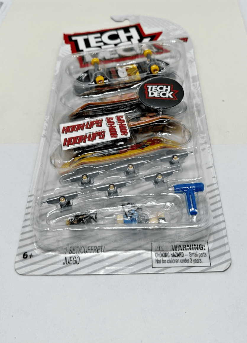 Tech Deck 4 Pack Hook-Ups Skateboards Fingerboards Anime Girl Robot Set New Rare - Thumbnail 3