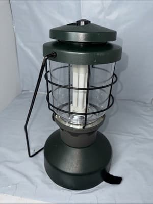Coleman Green Lantern Model 5359 Twin Tube Fluorescent Battery Powered Light - Thumbnail 2