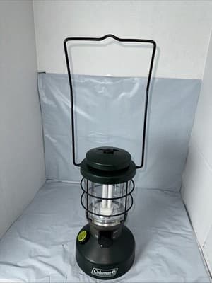 Coleman Green Lantern Model 5359 Twin Tube Fluorescent Battery Powered Light - Thumbnail 3