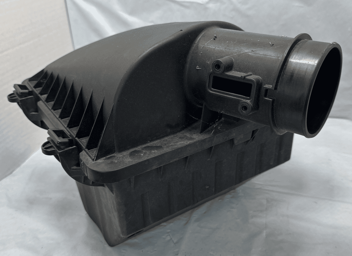 2005 to 2010 Ford Mustang 4.0L 4.0 V6 Air Cleaner Filter Box E3782 DG - Thumbnail 3