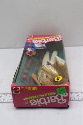 Barbie and the All Stars Midge Softball Star Doll Mattel 1989 #9360 NEW - Thumbnail 3