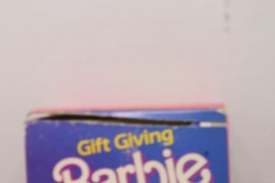 Vintage Mattel 1985 Gift Giving Barbie #1922 Sealed Box She has a gift for you! - Thumbnail 3