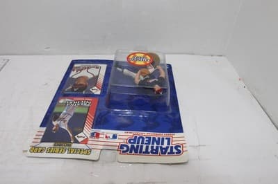 1993 Kenner Greg Maddux Starting Lineup - Thumbnail 3