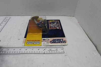 Eric Karros--Los Angeles Dodgers--1994 Kenner Starting Lineup Action Figure - Thumbnail 3