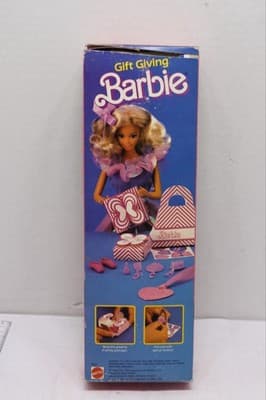 Vintage Mattel 1985 Gift Giving Barbie #1922 Sealed Box She has a gift for you! - Thumbnail 2
