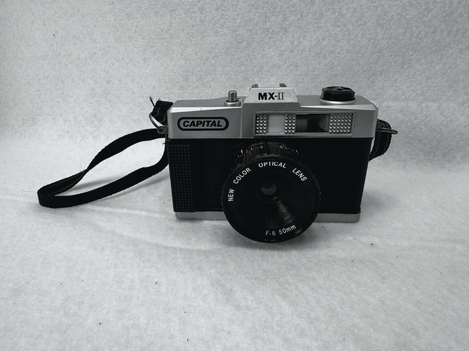 Vintage Capital MX-II 35mm Film Camera 50mm Lens with Carrying Case Works - Thumbnail 2