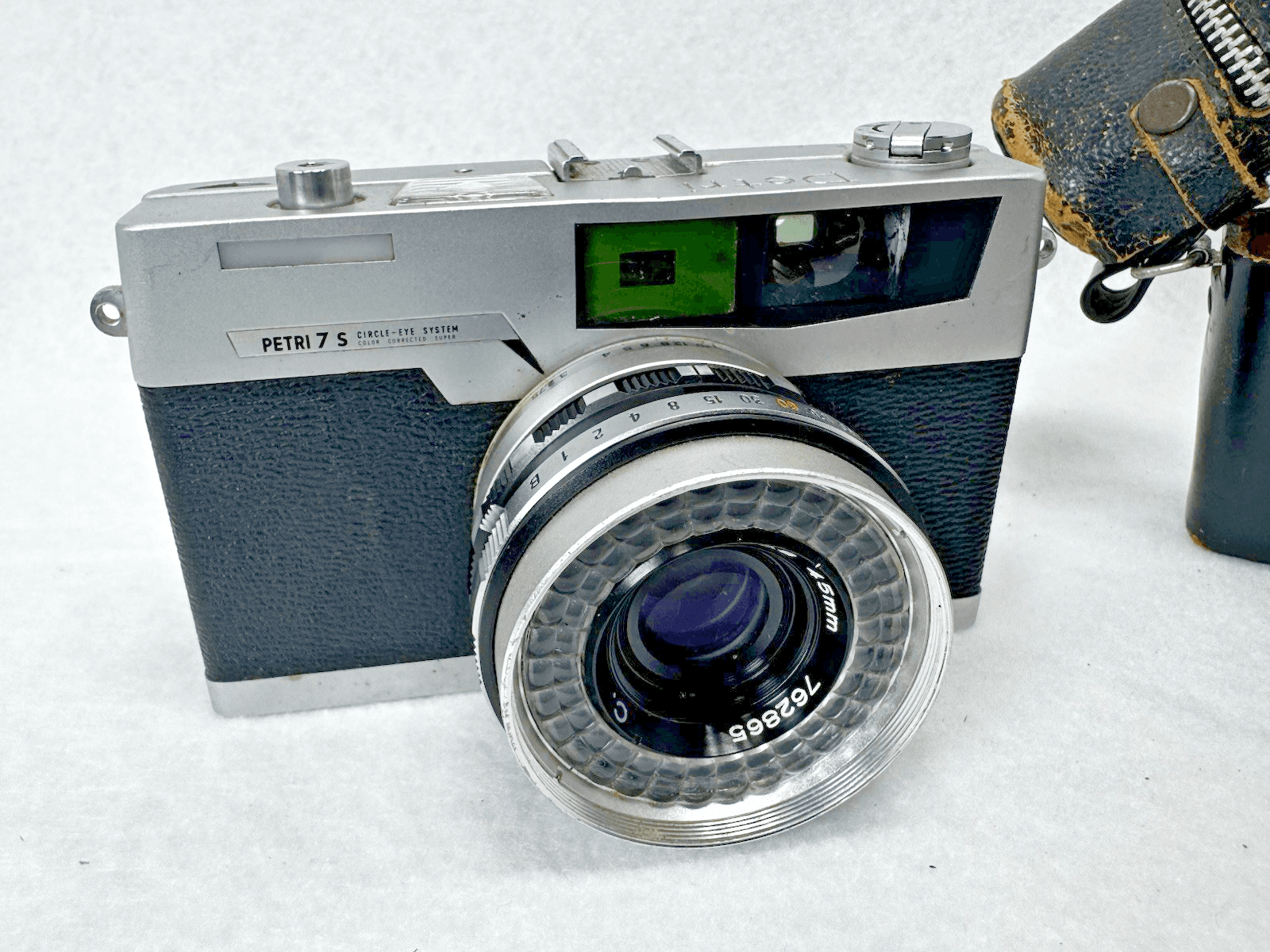Petri 7s 35mm Rangefinder Film Camera w/ 45mm f1.8 Lens - Thumbnail 7