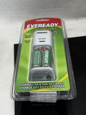 Eveready #EV2PC4E Nimh Battery Charger with AA Rechargeable Batteries NEW H1 Ⓝ - Thumbnail 3