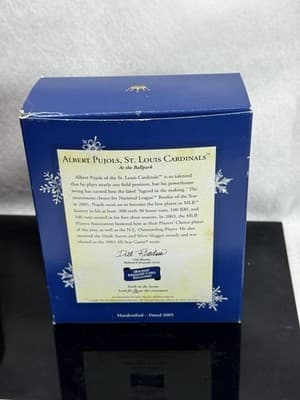 HALLMARK 2005 ALBERT PUJOLS ST. LOUIS CARDINALS AT THE BALLPARK ORNAMENT - Thumbnail 2