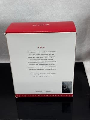 John Tavares Hallmark Ornament NHL - Thumbnail 2