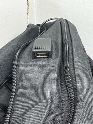 Farmer & Donkey Laptop Backpack 15.6” With USB Connector Black - Thumbnail 2