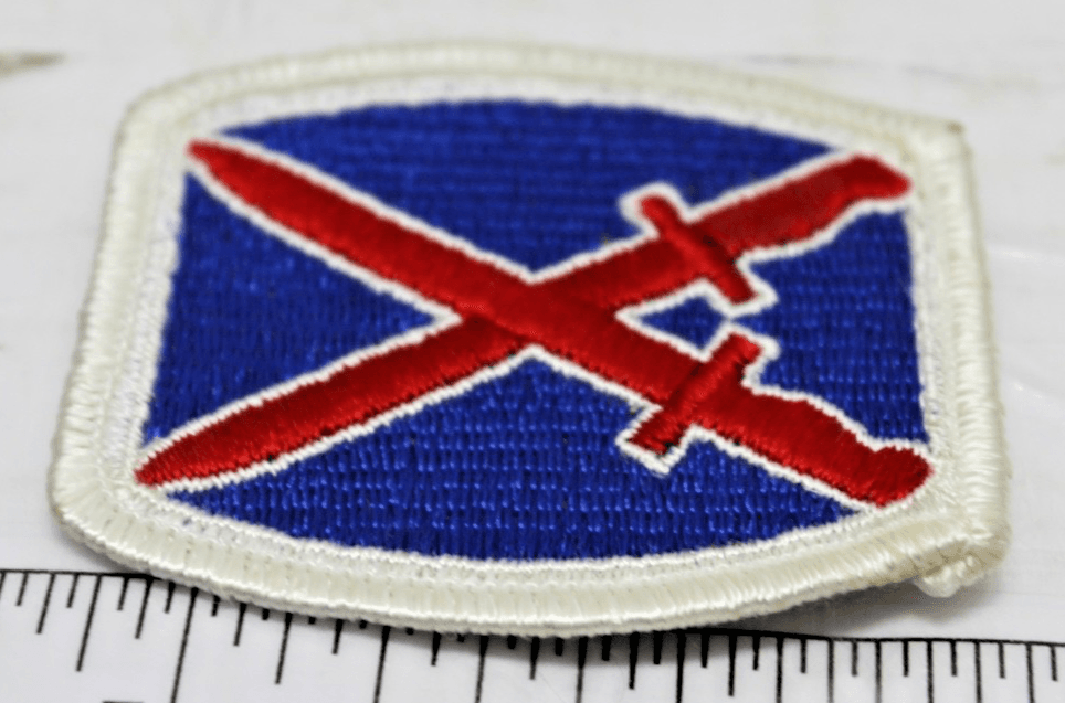 MILITARY PATCH US ARMY COLORED SHOULDER 10TH MOUNTAIN DIVISION SEW ON WW2 ERA - Image 1