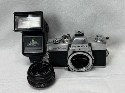 Minolta SRT 200 35mm Film Camera w/ 45mm Lens – Excellent Condition - Thumbnail 2