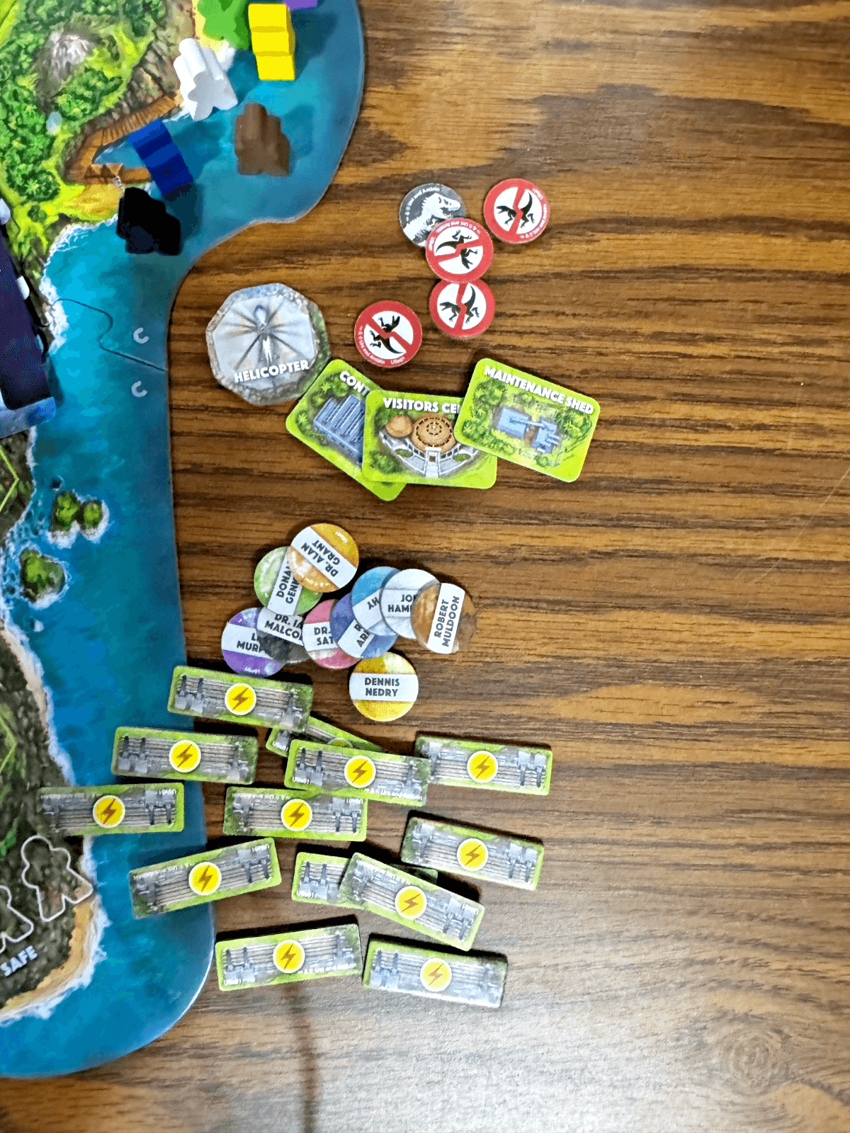 Ravensburger Jurassic Park Danger Adventure Strategy Board Game 2018 Complete - Thumbnail 3