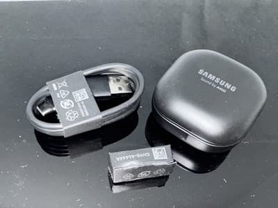 Bose Sports Earbuds Black, Wireless Bluetooth with Charging Case - Thumbnail 2
