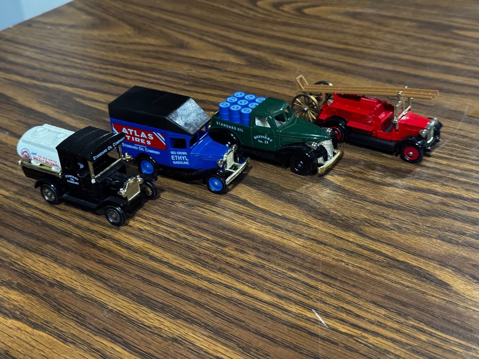 4 Lledo Standard Oil Chevron Zerolene Trucks England Diecast Cars - Thumbnail 2
